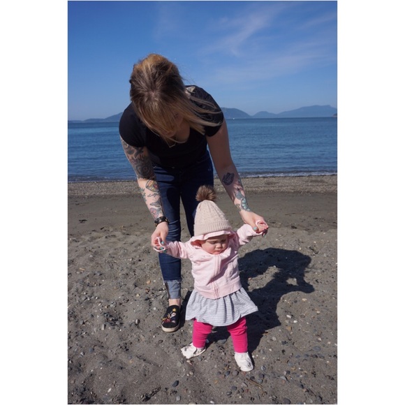 Meet Posher - Picture 4 of 5